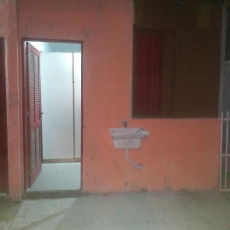 Villa Kitinete Pequena Em Patio Compartilhado Florianópolis Exterior foto