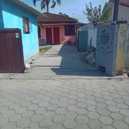 Villa Kitinete Pequena Em Patio Compartilhado Florianópolis Exterior foto